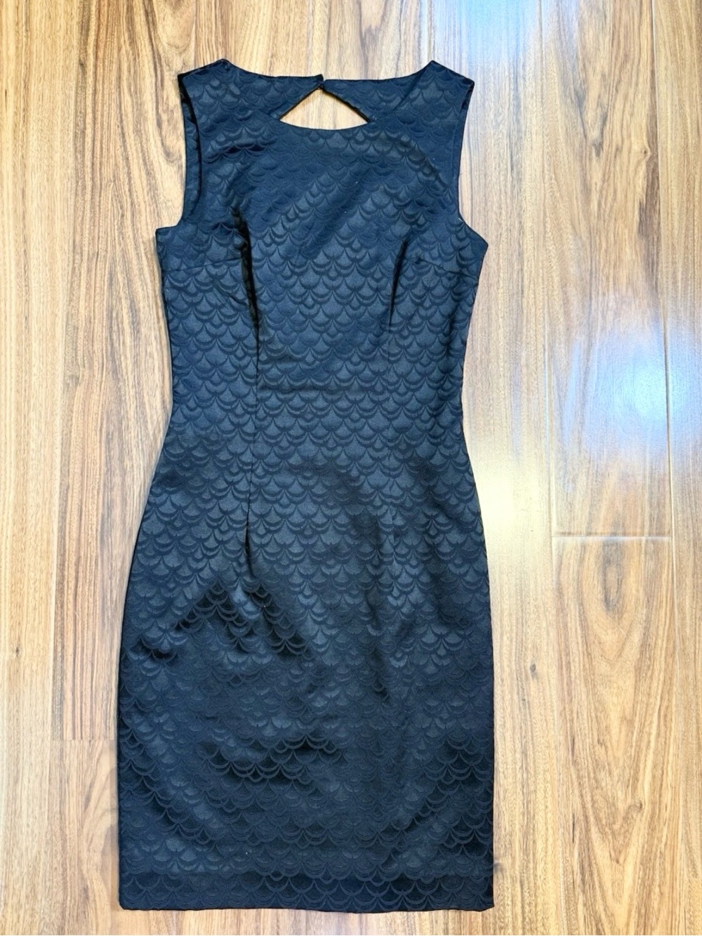 H&M Black Sleeveless Scalloped Sheath Midi Dress - Size 4 ( NWOT )